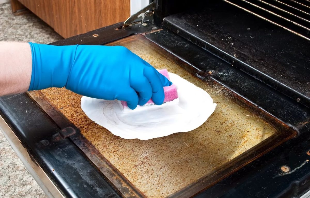 How to Clean Your Oven without Harsh Chemicals | Suddenly Spotless